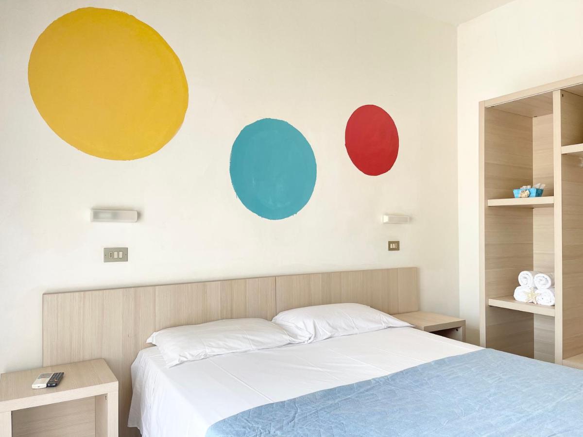 Hotel Orlov Rimini Exterior photo