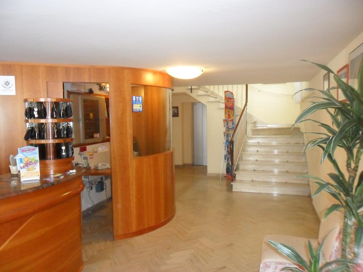 Hotel Orlov Rimini Exterior photo